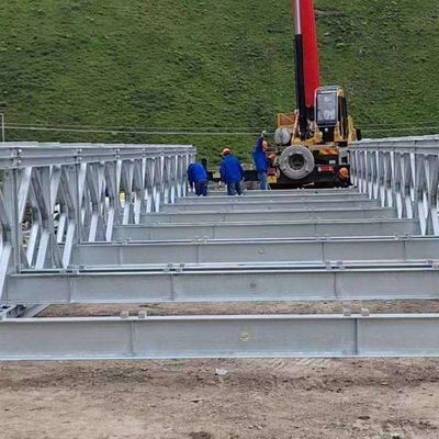 Q355B Steel Pedestrian Bridge Steel Structure Bridge 1.5m Height 2m Width
