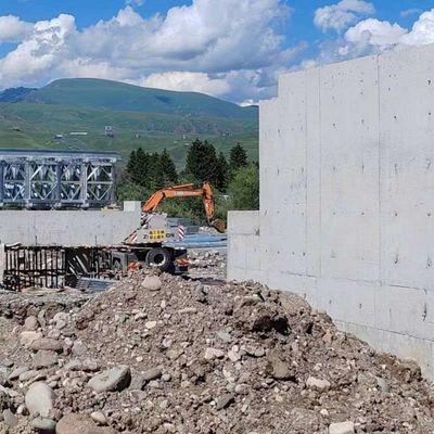 Puente prefabricado de acero para carreteras Puente de estructura de acero reforzado